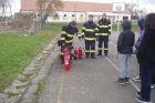 Ukázka hasicích přístrojů na gymnáziu